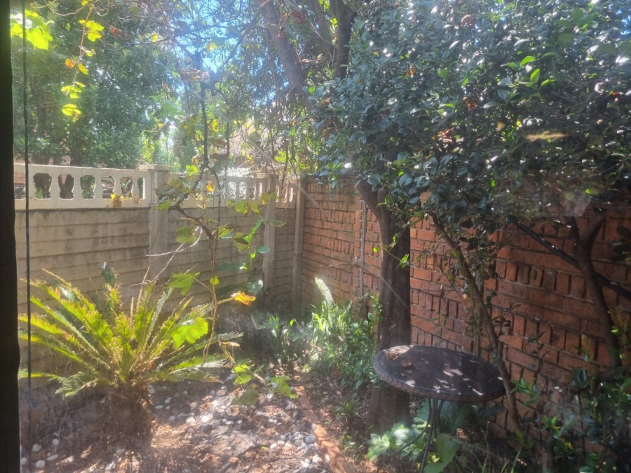 1 Bedroom Property for Sale in Meerhof North West